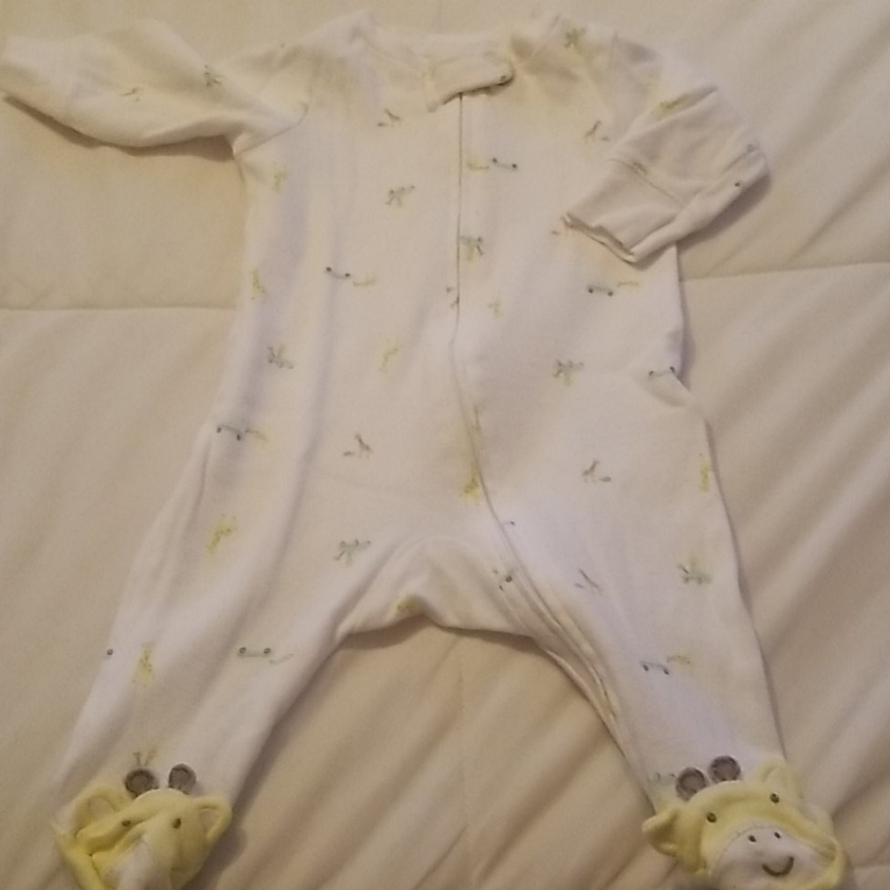 Unisex Sleeper romper with giraffe foots - 3M
